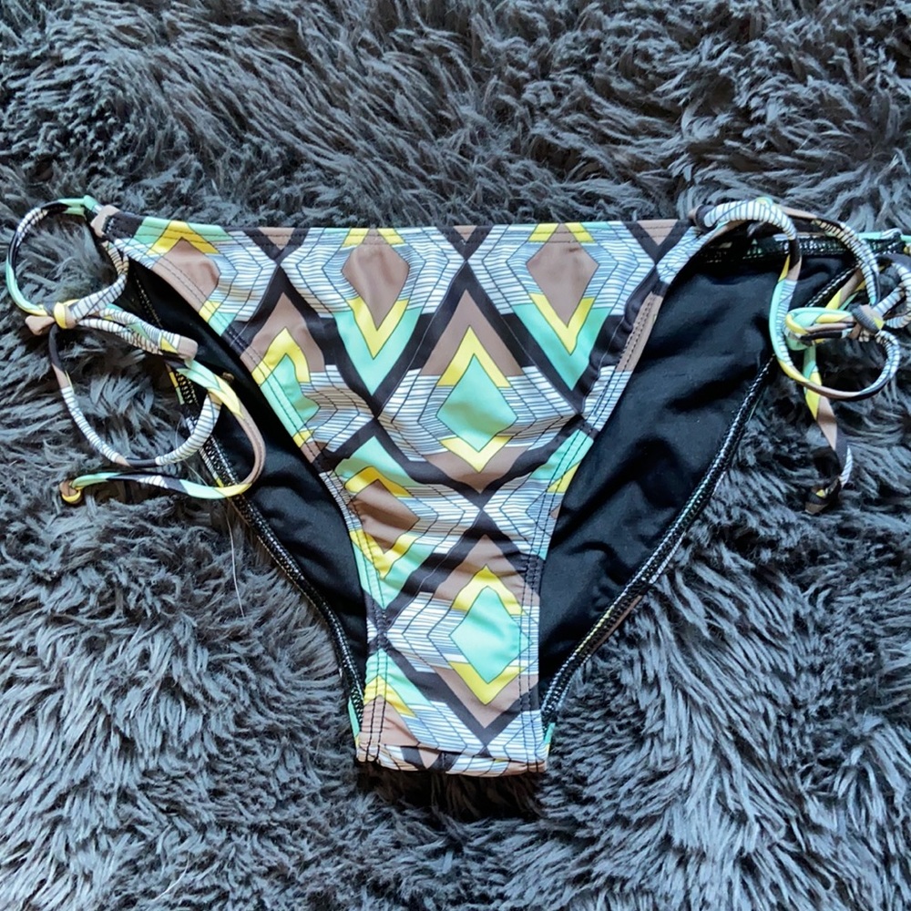 L*SPACE GEOMETRIC SCRUNCH SWIM BOTTOM SZ LARGE